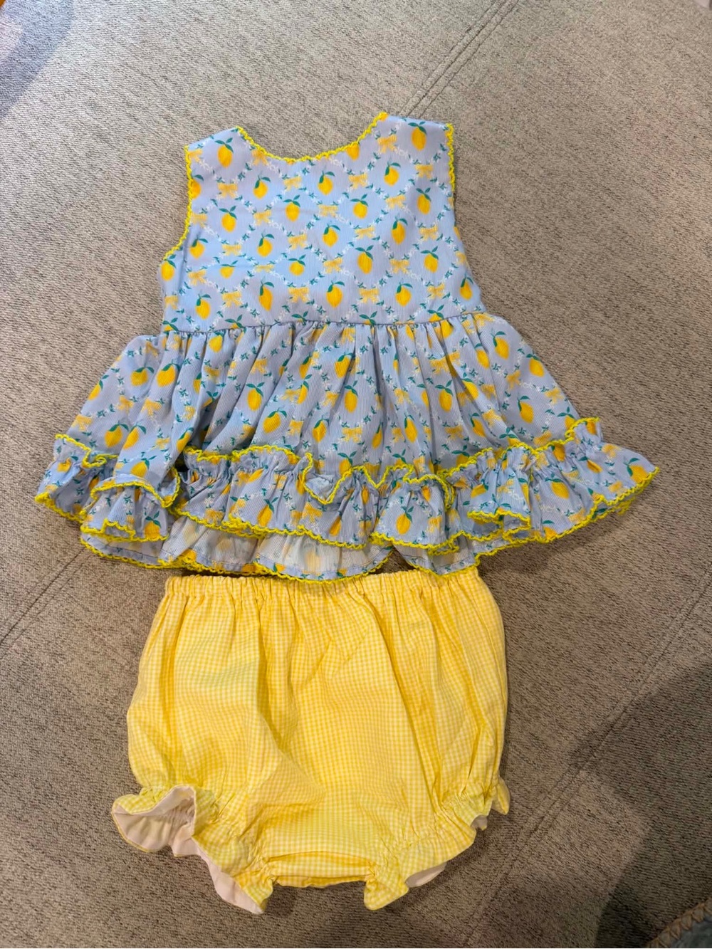 Seaux Smocked Girls Lemon Print Blue Ruffle Top with Yellow Bloomers 12M